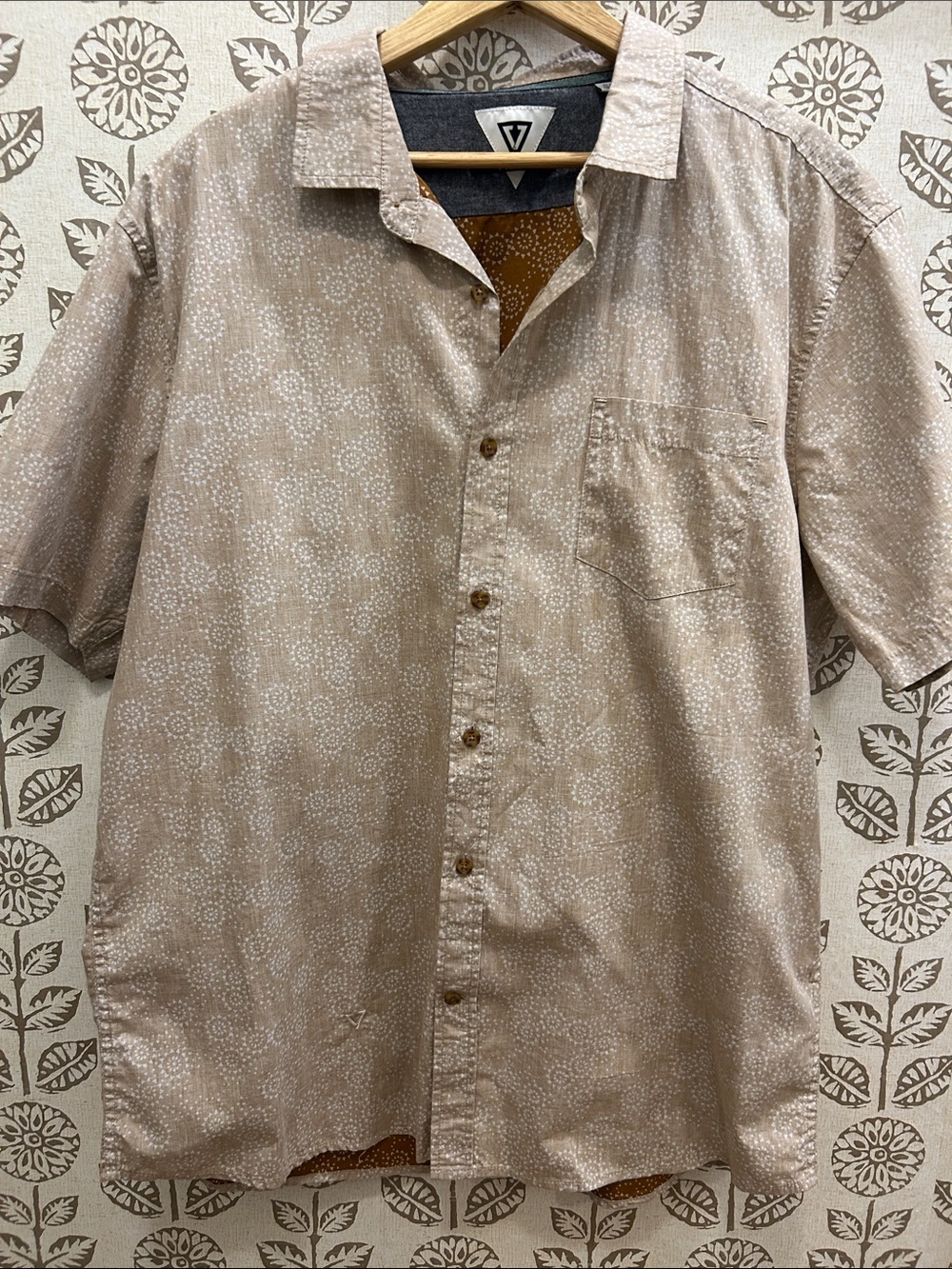 VISSLA Taupe Short-Sleeve Button-Down with Subtle Floral Dot Print